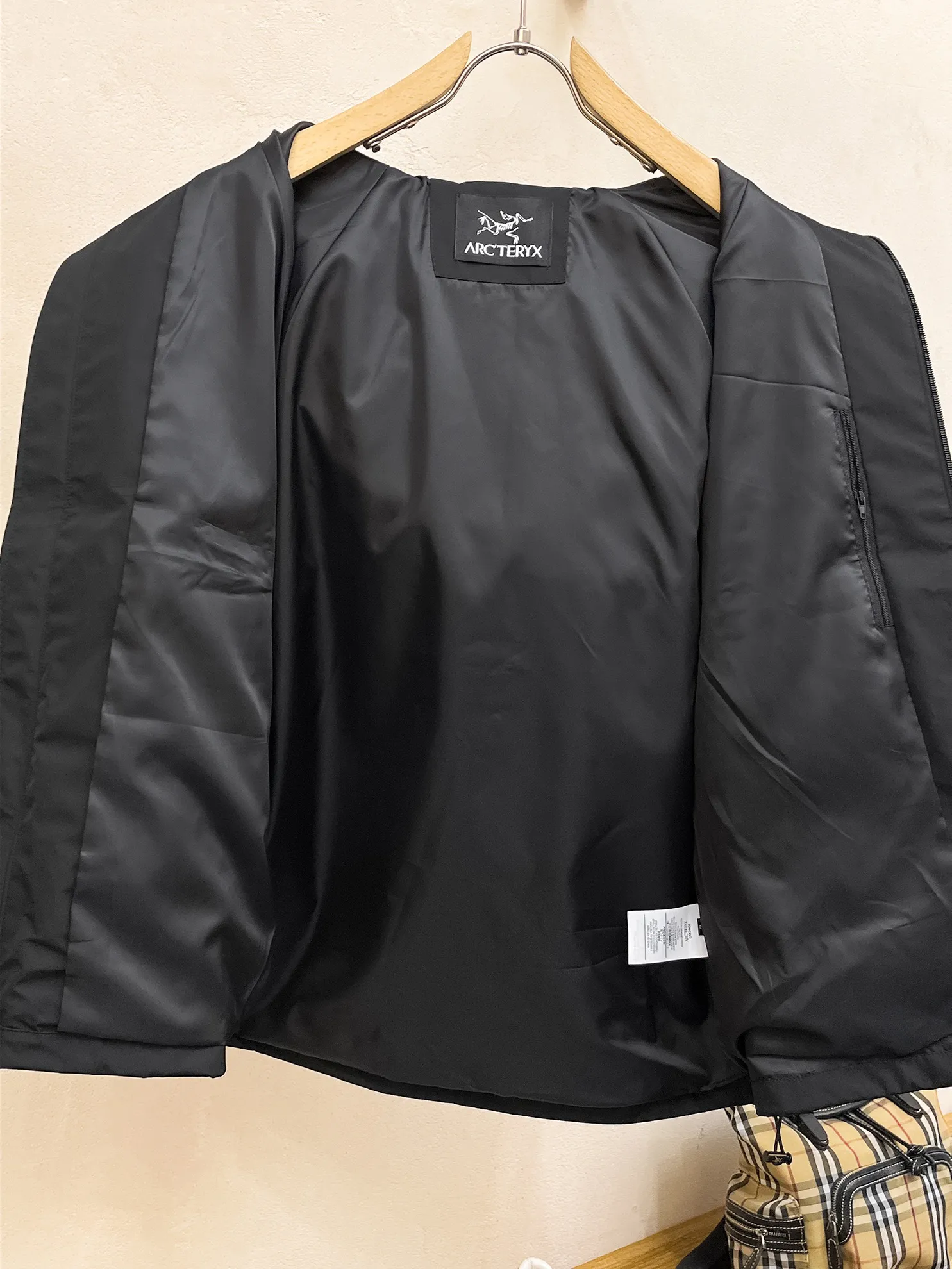 Same Style， ， 2026 New Arrival ， Original Premium Breathable ， ， ， Quality。 ， Sizes：M～3XL，